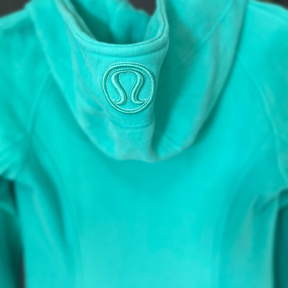 Lululemon athletica. Like new. Excellent condition - Picture 9 of 16